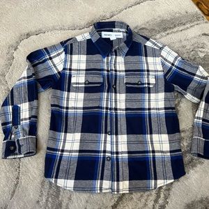 Old Navy Flannel shirt boys sz S (6-7)